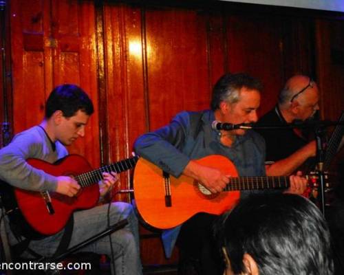 18950 6 FOLKLORE EN LA BOHEMIA-PEÑA FEDERAL CON LA PRESENTACION DE OMAR PEREZ Y TOMAS LIPAN-