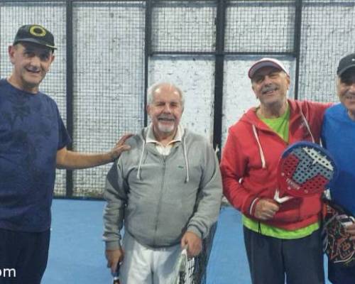 18981 12 **Seguimos jugando al Padel en el 2019 ? ** Horario: 14:30 a 16:30