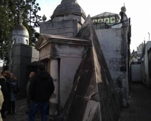 19063 7 Cementerio de Recoleta y Masonería por la Jones