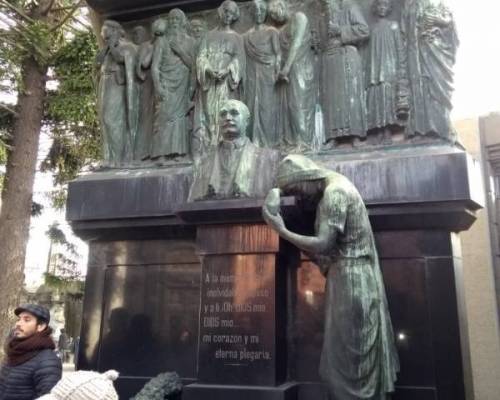 19063 9 Cementerio de Recoleta y Masonería por la Jones