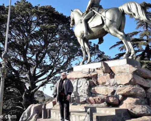 19067 6 Tandil, dos días y una noche,  pensión completa, por la Jones