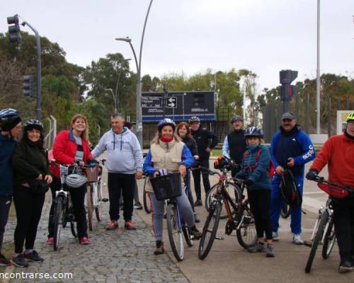 19111 12 Pedaleando contra el frío ! 