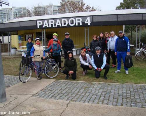 19111 14 Pedaleando contra el frío ! 