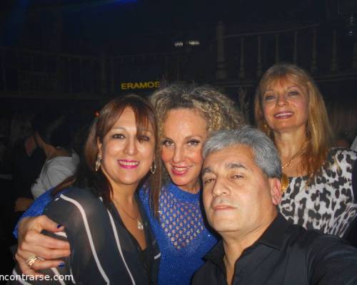 19135 28 FESTEJAMOS CENANDO Y BAILANDO  EN WESTERN DISCO!!!! 