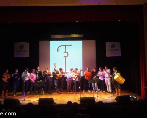 muy buen espectaculo gracias al organizador  :Encuentro Grupal Los Tordos (folclore)