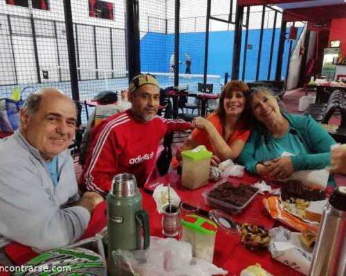 19170 13 **Festejamos en Padel el día de la amistad con todos los padeleros****  