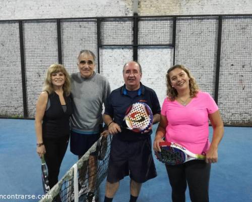 19170 15 **Festejamos en Padel el día de la amistad con todos los padeleros****  