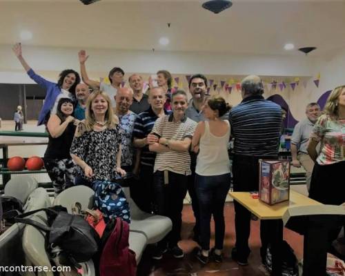 NOS NEGAMOS A LA FOTO :Encuentro Grupal BOWLING, BOWLING, BOWLING !!!!!!