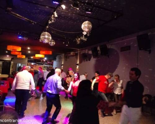 19366 1 LOS JUEVES SON MOVIDITOS   ¡ A BAILAR ! ! !