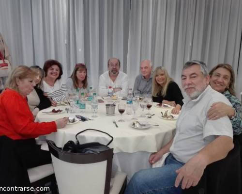 19469 1 Cena de la mesa redonda post espectáculo bajo el cielo de Italia