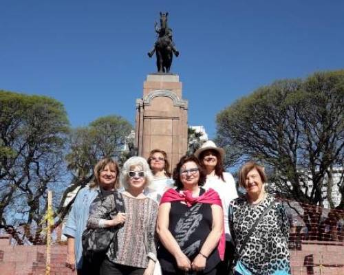 19571 2 de Recoleta a Palermo Monumentaria los porqué de la Historia Argentina, por la Jones