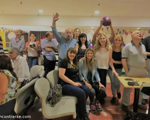 Qué Equipo !!!! :Encuentro Grupal BOWLING  CANALETERO !!!!