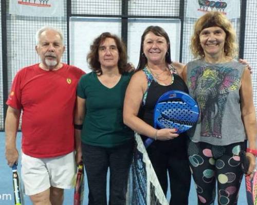 19651 10 **Seguimos jugando al Padel en el 2019 ? ** Horario: 14:30 a 16:30