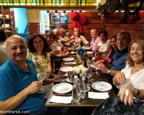 Ultima cena del año bowlinero!!!. Nos reimos mucho :Encuentro Grupal DESPEDIMOS   AL 2019 !!!!!!