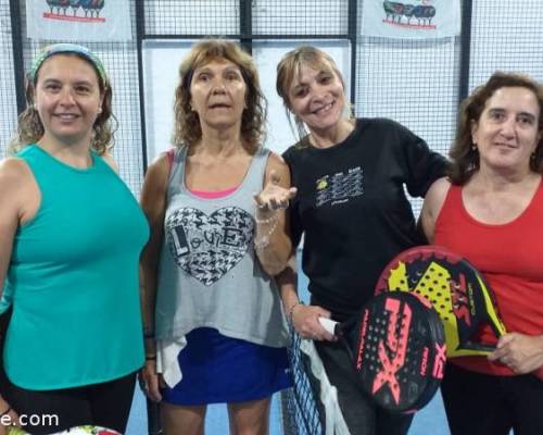 19787 10 **Seguimos jugando al Padel en el 2019 ? ** Horario: 14:30 a 16:30