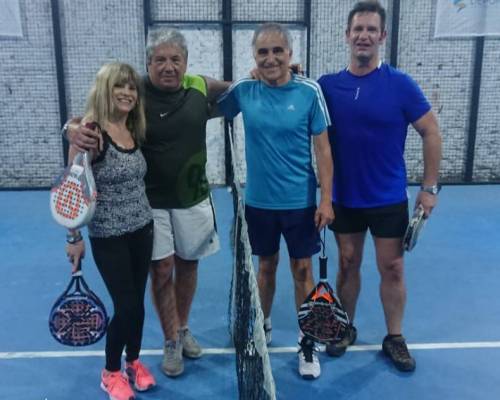 19788 4 **Seguimos jugando al Padel en el 2019 ? ** Horario: 14:30 a 16:30