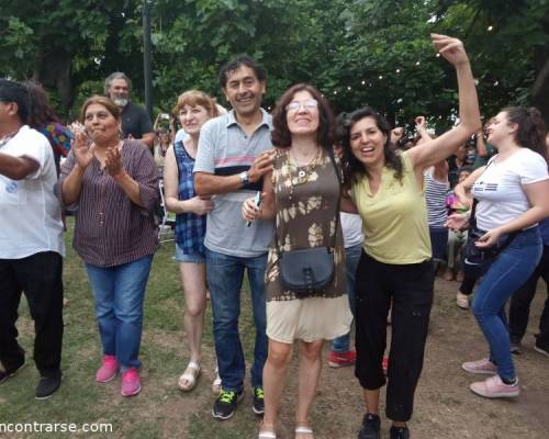 Así empezaba!!!! :Encuentro Grupal Escuchamos, cantamos y bailamos con Los Yungas!!!!