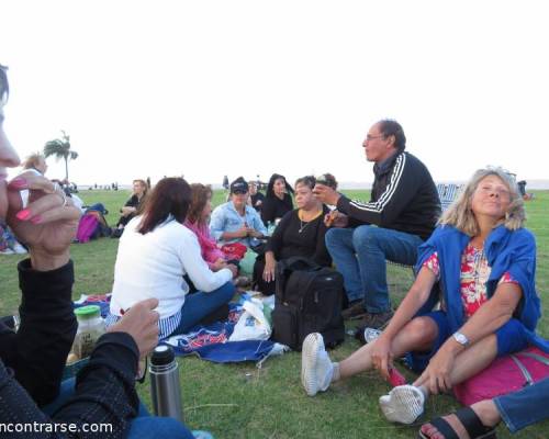 20185 8 Salida de la Luna Llena en el Rio