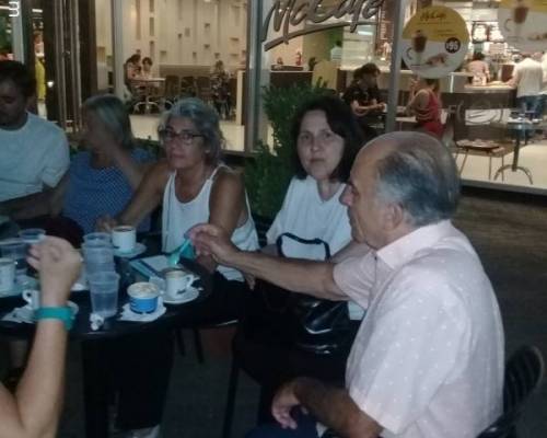 20189 11 ZONA NORTE SE REENCUENTRA EN PIZZERÍA BANCHERO