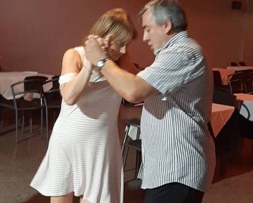 20327 14 Date la oportunidad de aprender a bailar tango y divertirte