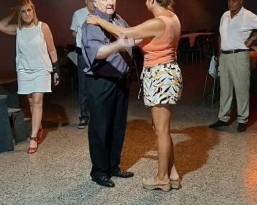 20327 2 Date la oportunidad de aprender a bailar tango y divertirte