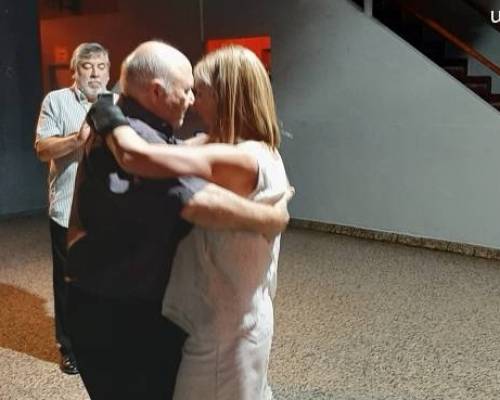 20327 6 Date la oportunidad de aprender a bailar tango y divertirte