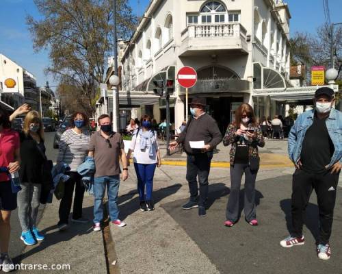 Maria Inés, Martina, Virpoll, Icardo, Analila, Florentino, Clau y Oscar :Encuentro Grupal IN  DEVOTO TOWN SALIMOS A CAMINAR