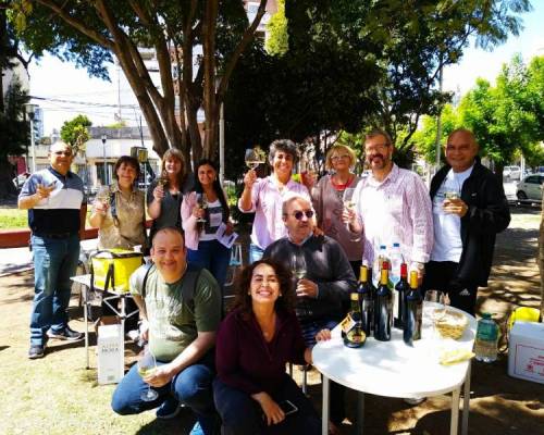 21936 18 TAPEO Y DEGUSTACIÓN DE VINOS EN RAMO MEJIA