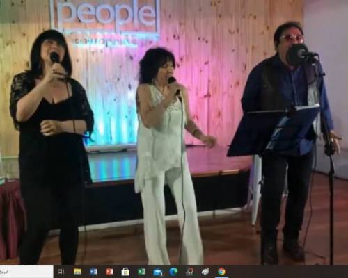 Muy buen espectáculo Any, Lili y Uby !! Felicitaciones 👏😀 :Encuentro Grupal CANCIONES PARA EMOCIONAR