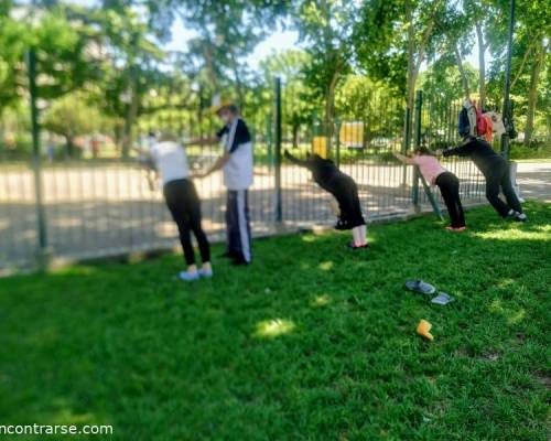 22097 1 Hombres y muheres de enconcontrarse,Elongamos,fortificamos  y Oxigenamos con el maestro de danza y coreògrafo.