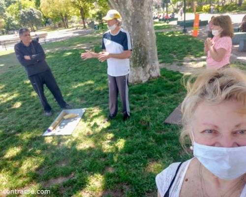 22097 6 Hombres y muheres de enconcontrarse,Elongamos,fortificamos  y Oxigenamos con el maestro de danza y coreògrafo.