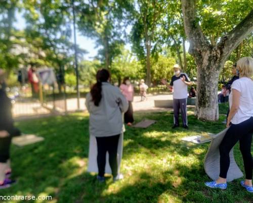 22097 7 Hombres y muheres de enconcontrarse,Elongamos,fortificamos  y Oxigenamos con el maestro de danza y coreògrafo.