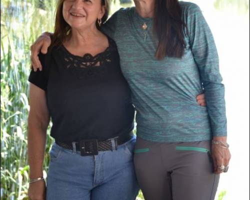 Gracias por esta hermosa foto con mi eterna amiga San!!!!! :Encuentro Grupal A PEDIDO DEL PÚBLICO:  RECORRIDO POR EL BOSQUE CON ALMUERZO