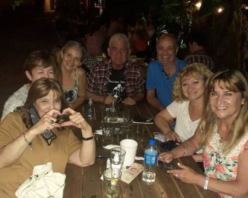 Momento poliamor 🤭😃 :Encuentro Grupal CAFÉ EN VERONA 