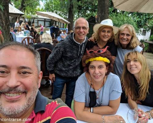 La mesa de al lado. Linda gente: Joselo, Raul, Mery, Gaby, Mariana y Graciela :Encuentro Grupal La vida es un Carnaval !
