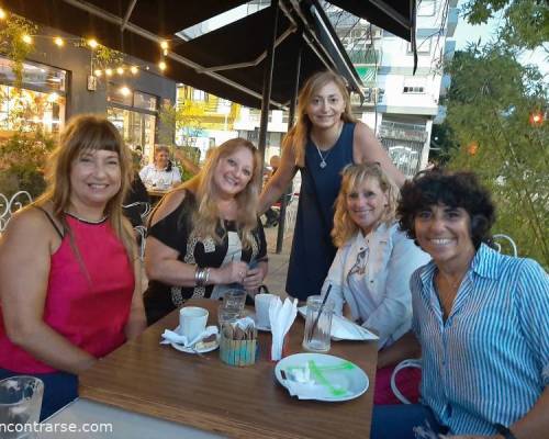 Y llegaron Monica y Vilma :Encuentro Grupal Cafeteamos en Montecastro