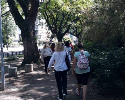 22720 21 ESTE DOMINGO EN LA CAMINATA DE PALERMO FESTEJAMOS EL AMOR LA AMISTAD Y EL CARNAVAL