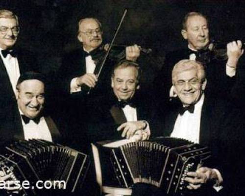 Sexteto mayor :Encuentro Grupal  Breve reseña histórica de Músicos del Tango Argentino .-
