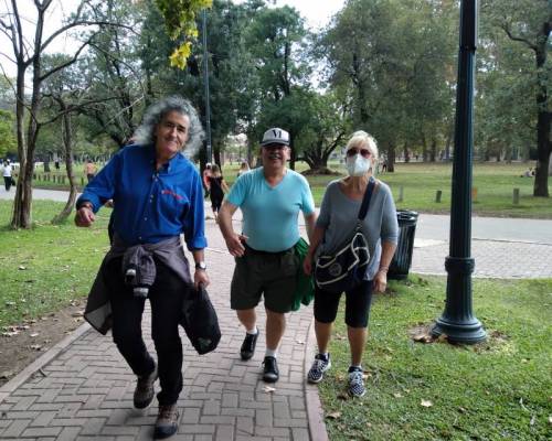 23052 21 VAMOS A PALERMO A CAMINAR DOMINGOS A LA MAÑANA EN GRUPO 