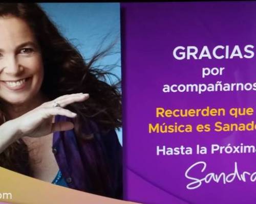 Excelente!! Vi este recital cuando presentó el material nuevo y hoy lo volví a disfrutar. :Encuentro Grupal SANDRA MIHANOVICH presenta NO HABRÁ FRONTERAS