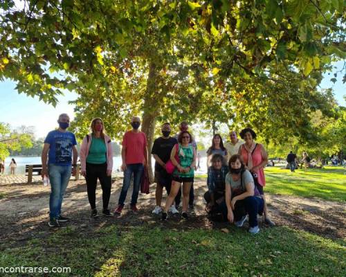 Hermoso encuentro y grupo! Siempre la paso muy bien. Gracias marcelo y Raúl por organizarla. :Encuentro Grupal Y SEGUIMOS CAMINANDO....por los bosque de Palermo, desde El Galeón a Biblos