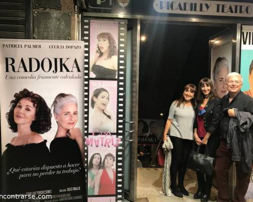 23082 19 RADOJKA - Te quedaste en Bs As, vamos a ver teatro