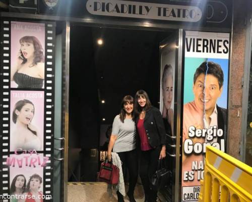 23082 30 RADOJKA - Te quedaste en Bs As, vamos a ver teatro