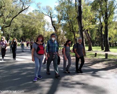 23099 42 VAMOS A PALERMO A CAMINAR DOMINGOS A LA MAÑANA EN GRUPO 