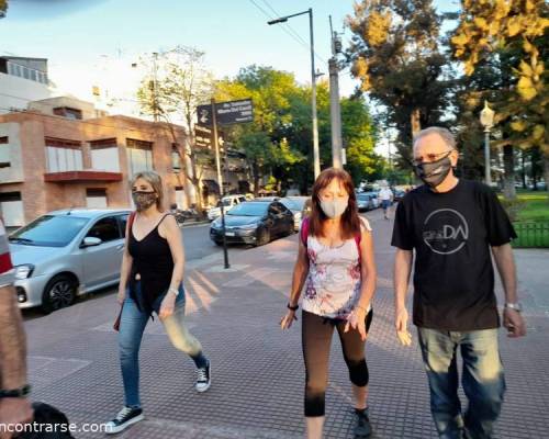 23123 3 Vení a caminar con nosotros por Devoto!