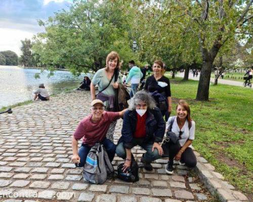 Roberto:Estas siempre en el centro de la escena,ja ja :Encuentro Grupal SEGUIMOS CAMINANDO....por los bosque de Palermo, desde El Galeón a Biblos