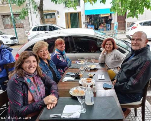 Chuny Marcela Irma Daniela Oscar :Encuentro Grupal  ME ACOMPAÑAN Y ALMORZAMOS EN CARMIN ???