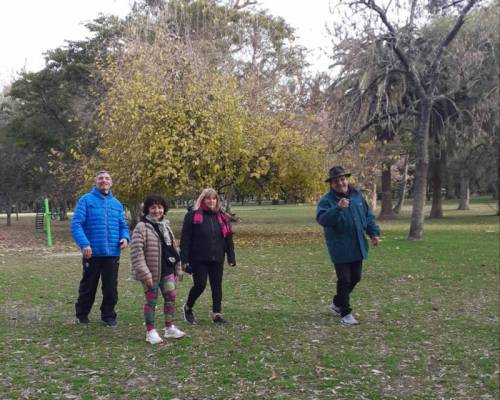 Muy linda tarde al aire libre! Gracias chicos por venir :Encuentro Grupal PASEO OTOÑAL EN EL BOSQUE PLATENSE. 