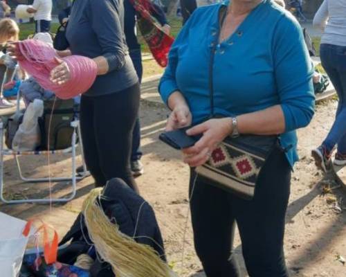 23707 33 ¿Y si nos juntamos a tejer en el Día de Independencia, te prendés?