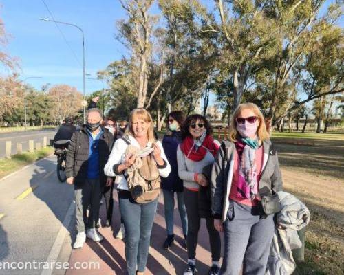 23737 1 VAMOS A CAMINAR POR LOS BOSQUES DE PALERMO, NOS ACOMPAÑAS??